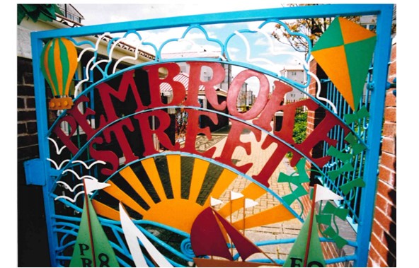 pembroke street gates